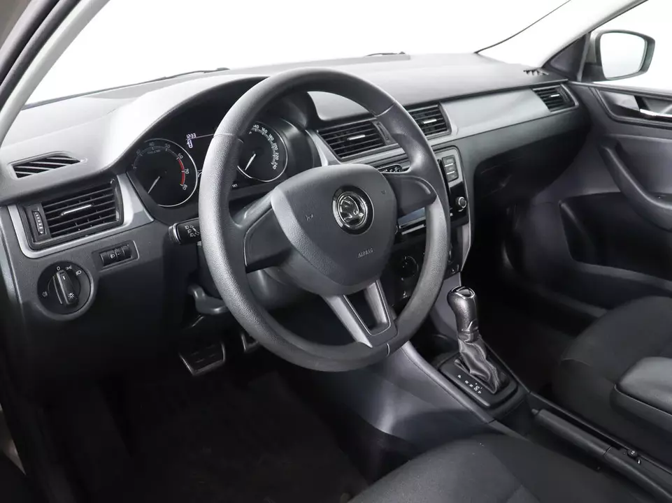 Skoda Rapid, фото №9