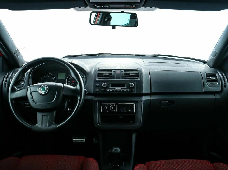 Skoda Fabia II Рестайлинг, фото №5
