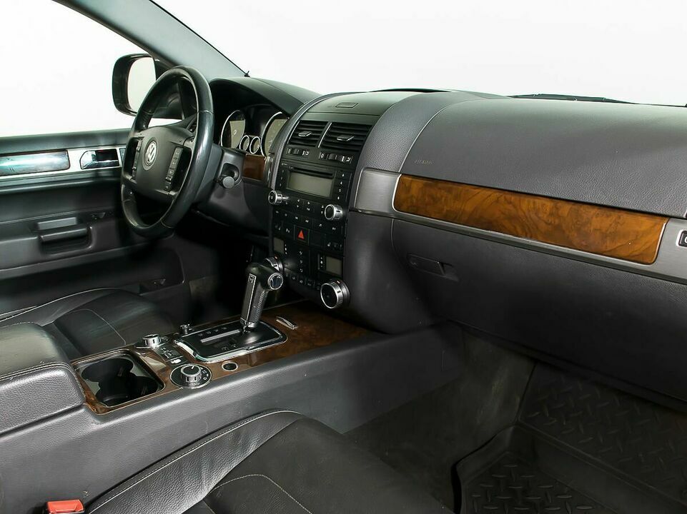 Volkswagen Touareg, фото №6