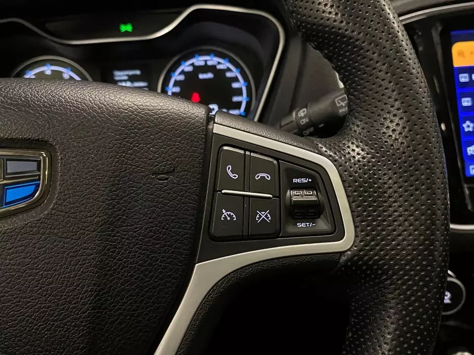 Geely Emgrand X7, фото №17