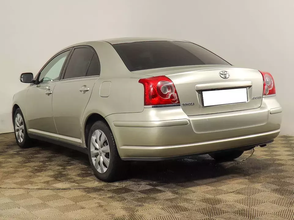 Toyota Avensis, фото №2
