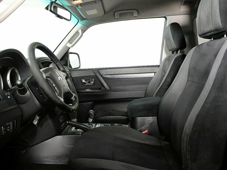 Mitsubishi Pajero IV, фото №6