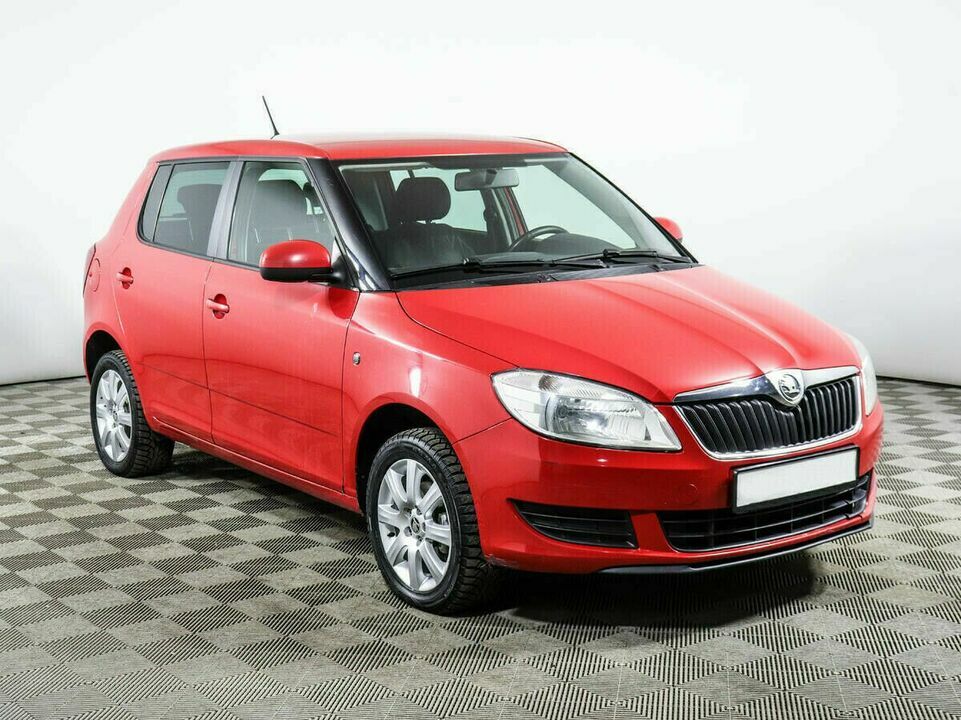 Skoda Fabia II Рестайлинг, фото №2