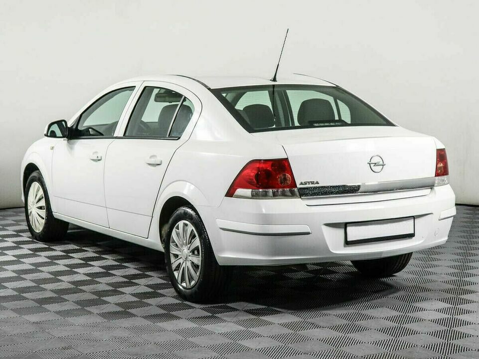 Opel Astra H Рестайлинг, фото №4