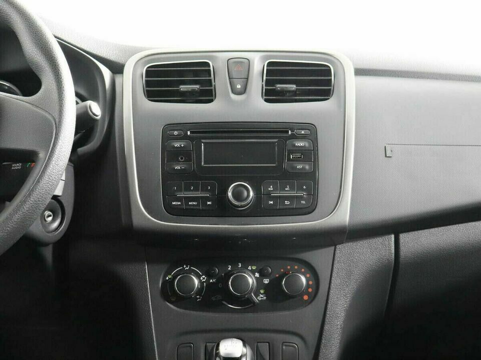 Renault Logan II, фото №6