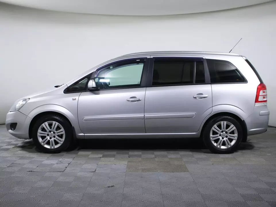 Opel Zafira, фото №8
