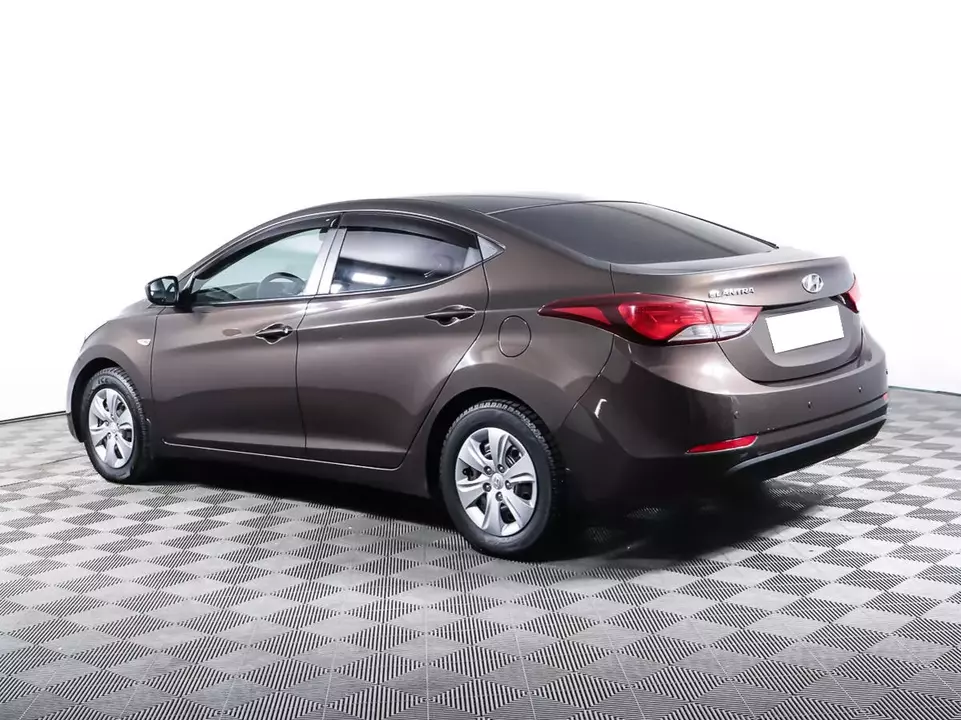 Hyundai Elantra, фото №7