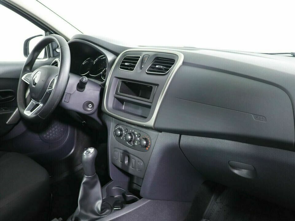 Renault Logan II Рестайлинг, фото №6