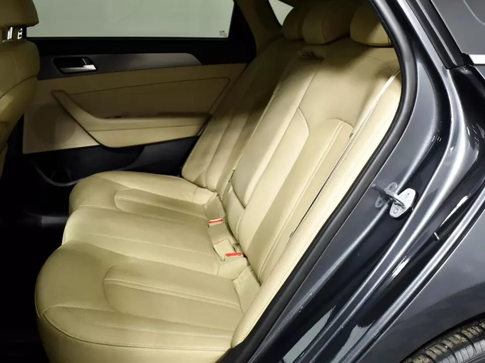 Hyundai Sonata, фото №11