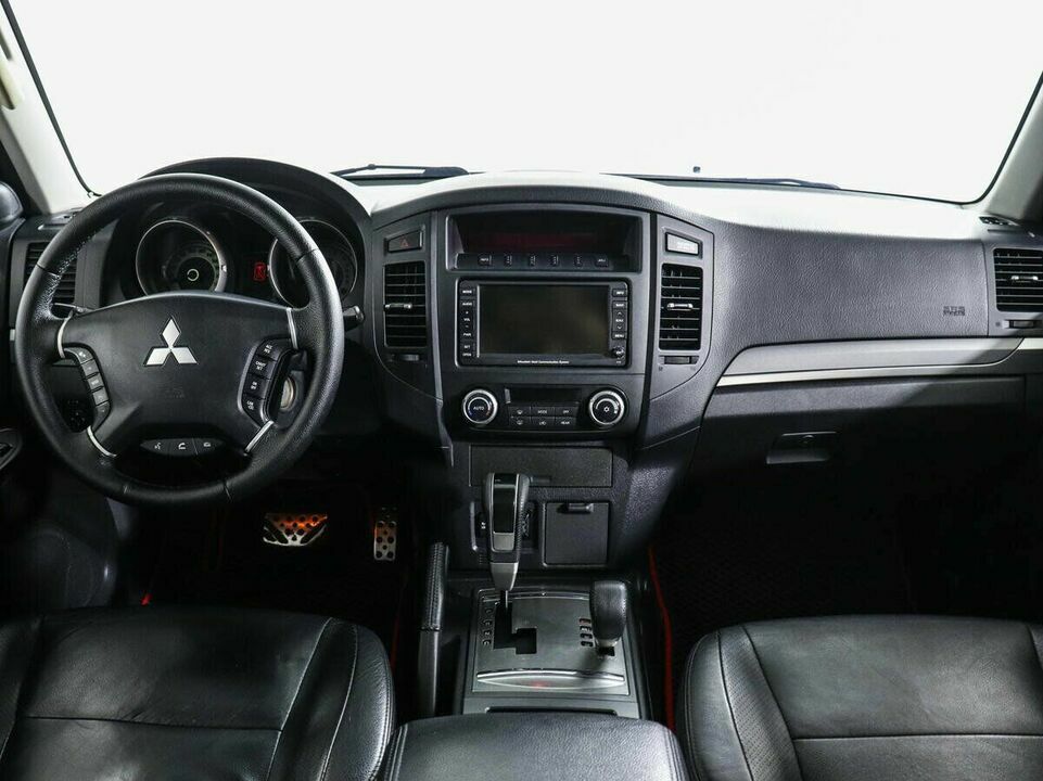 Mitsubishi Pajero IV Рестайлинг 1, фото №9