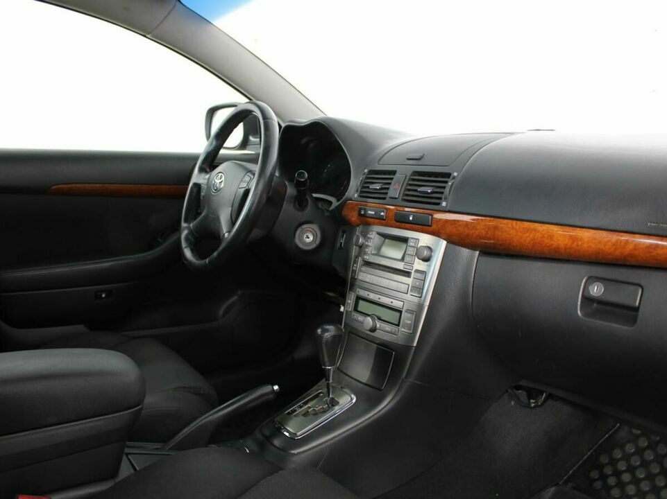 Toyota Avensis, фото №5