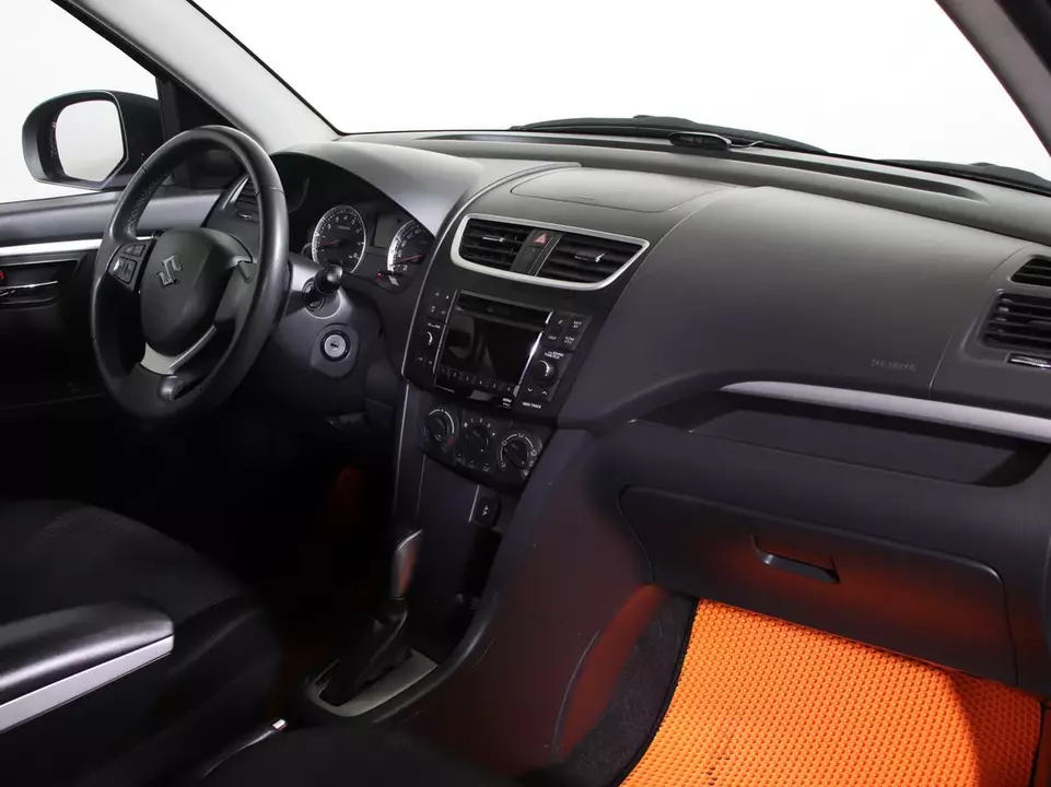 Suzuki Swift, фото №9