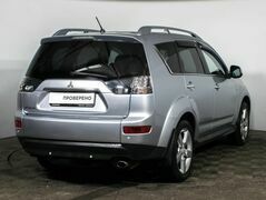 Mitsubishi Outlander, фото №6