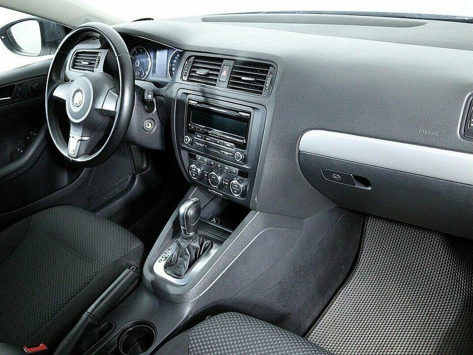 Volkswagen Jetta VI, фото №5