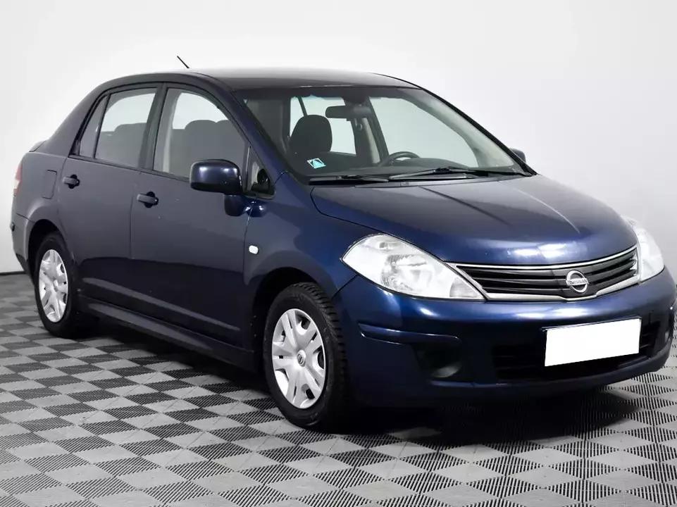 Nissan Tiida, фото №3