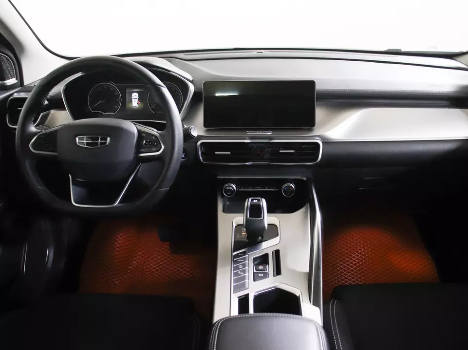 Geely Coolray, фото №12
