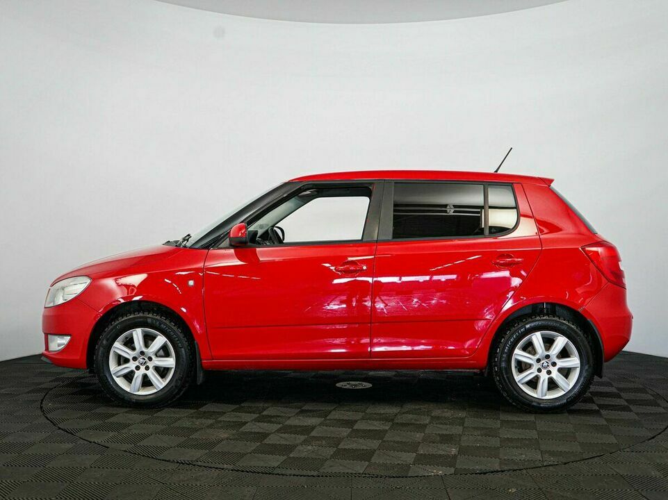 Skoda Fabia II Рестайлинг, фото №4