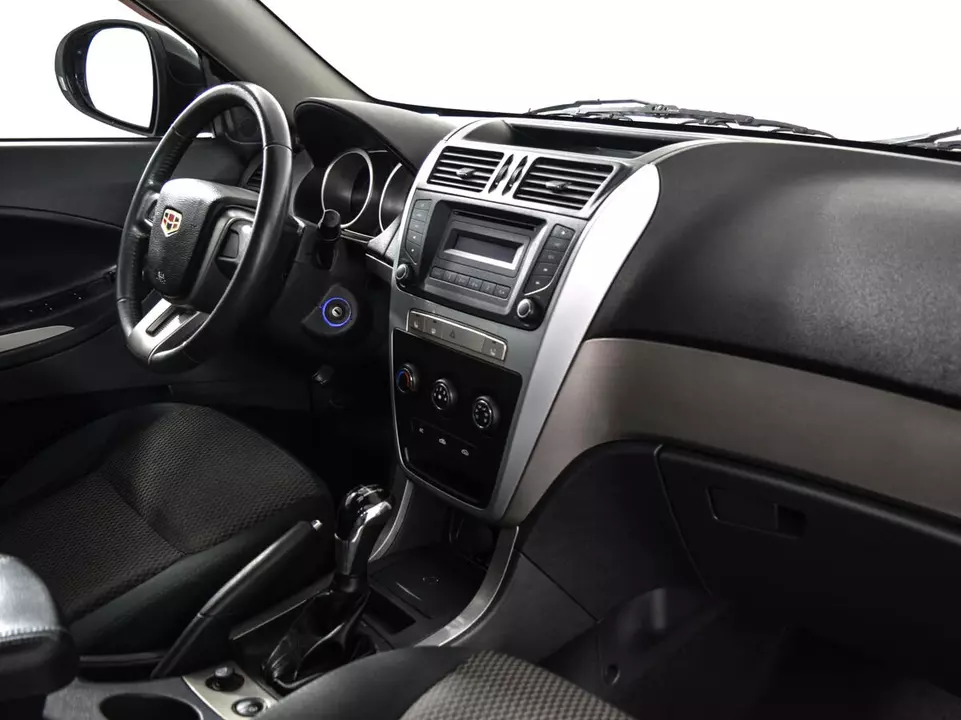 Geely Emgrand X7, фото №9