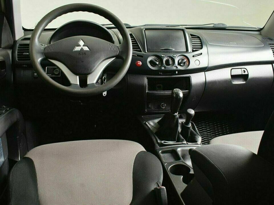 Mitsubishi l200, фото №6