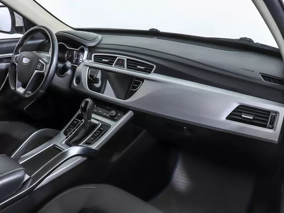 Geely Atlas, фото №10