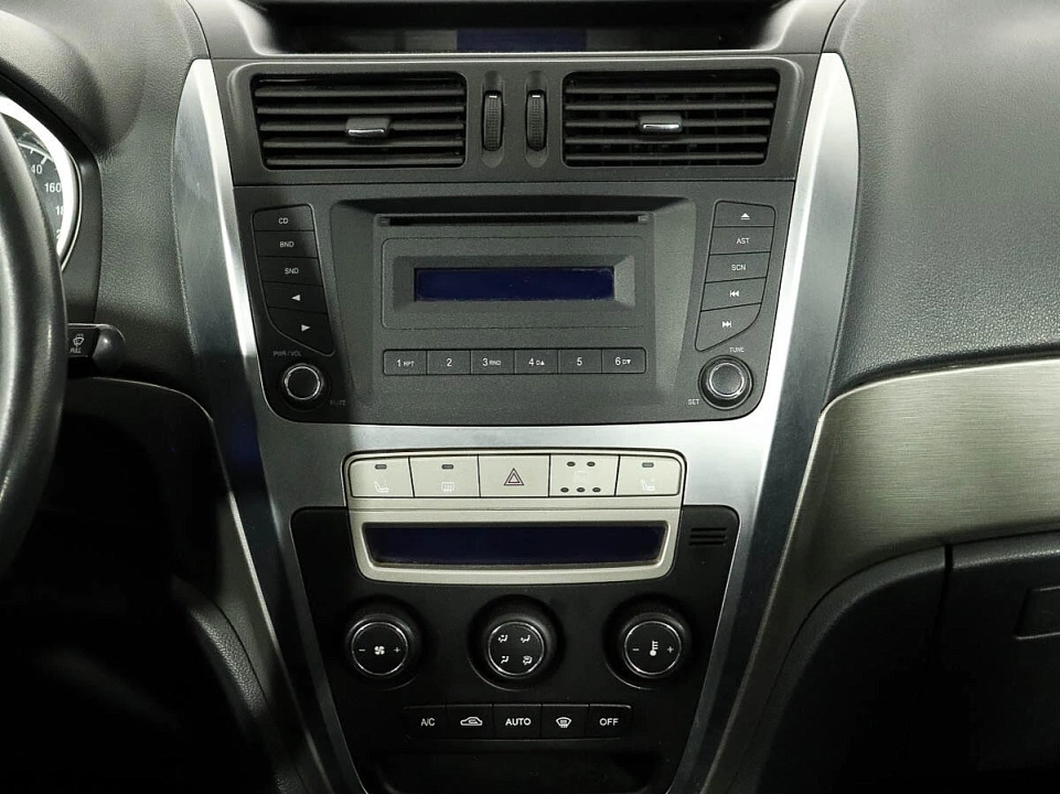 Geely Emgrand X7, фото №12