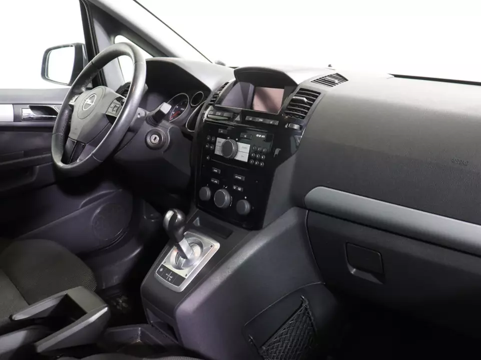 Opel Zafira, фото №9