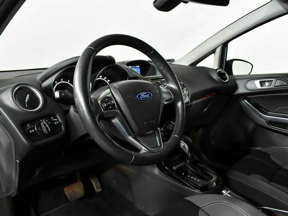 Ford fiesta робот 2017 с пробегом 96 320 км, фото №4