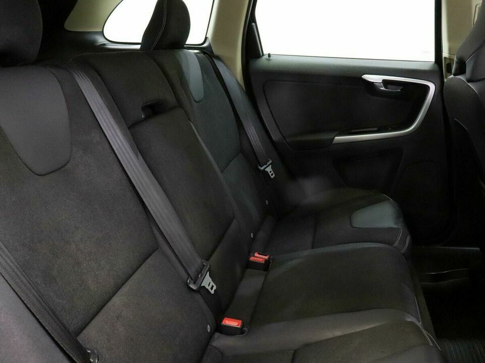 Volvo XC60, фото №10