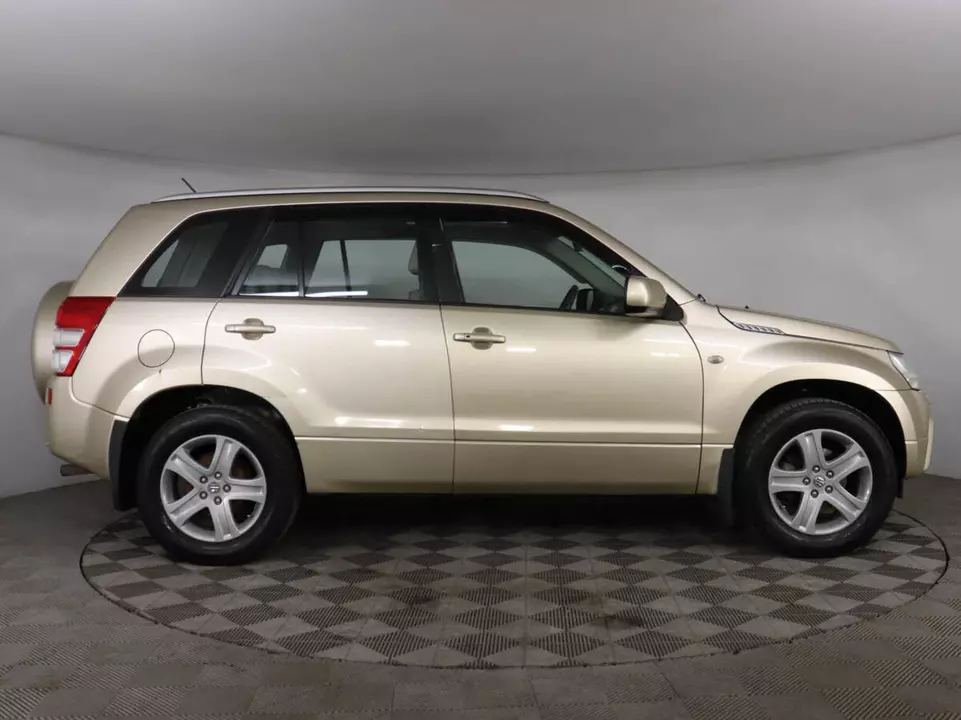 Suzuki Grand Vitara, фото №4