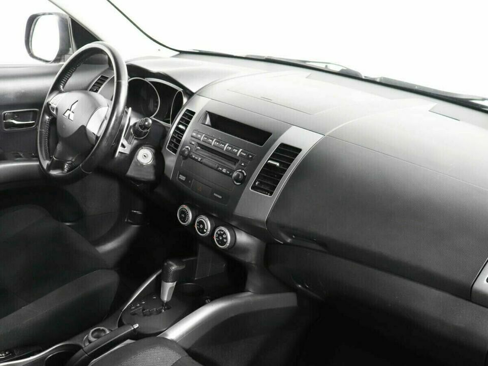 Mitsubishi Outlander II, фото №6