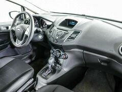 Ford Fiesta Mk6 Рестайлинг, фото №6