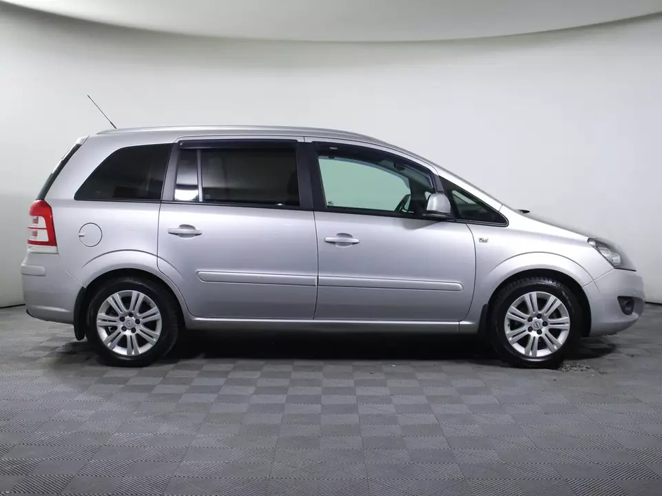 Opel Zafira, фото №4