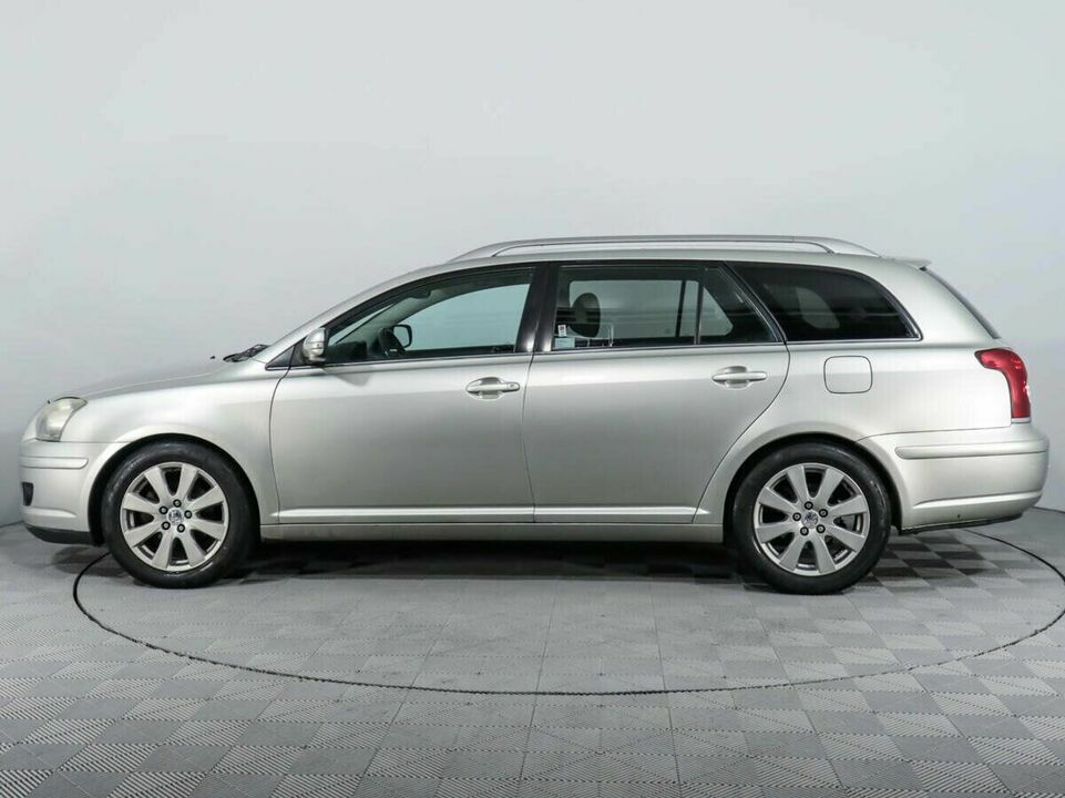 Toyota Avensis II Рестайлинг, фото №2