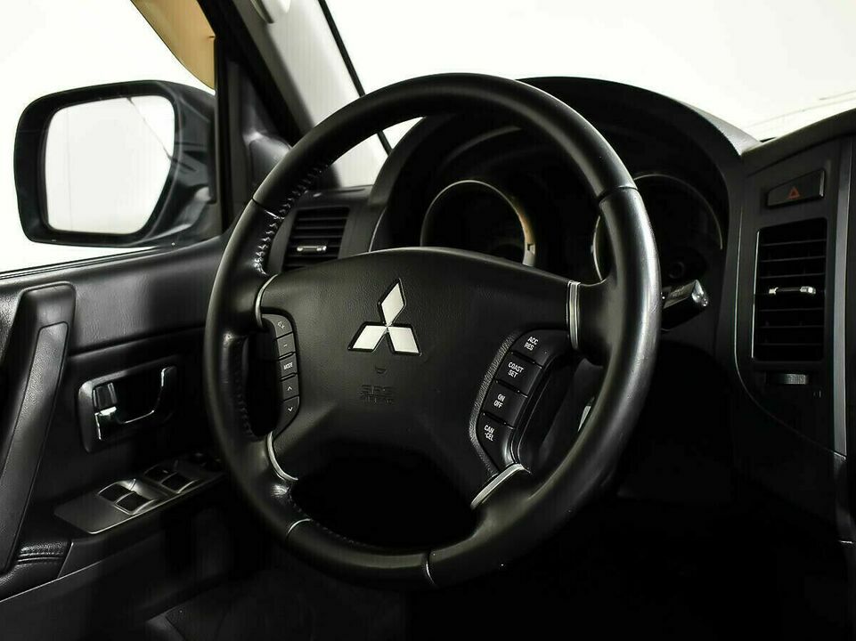 Mitsubishi Pajero IV, фото №7