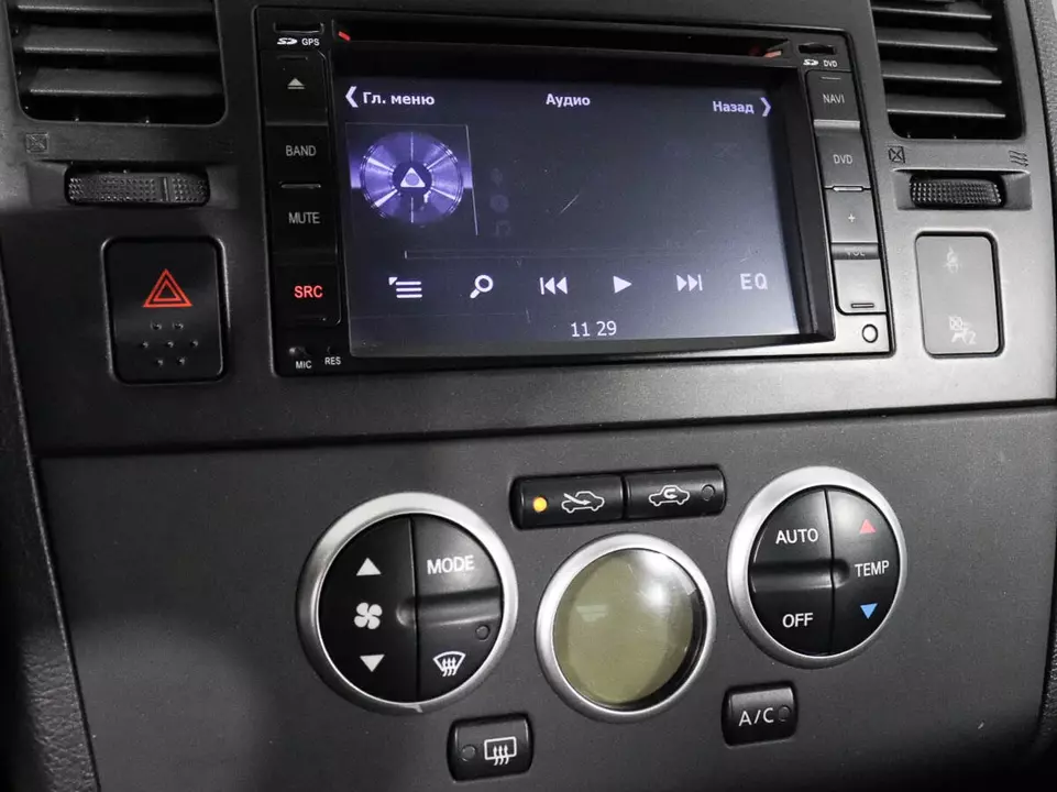 Nissan Tiida, фото №11