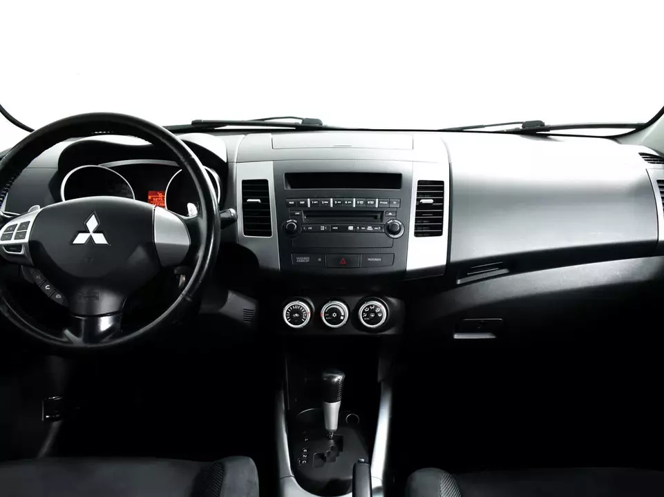 Mitsubishi Outlander, фото №11