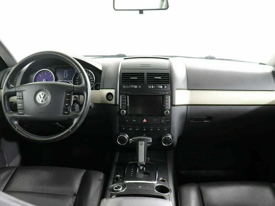 Volkswagen Touareg I Рестайлинг, фото №5