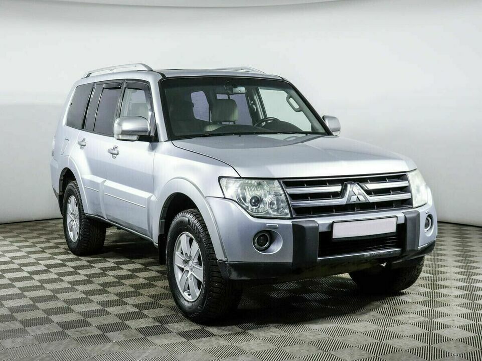Mitsubishi Pajero IV, фото №2