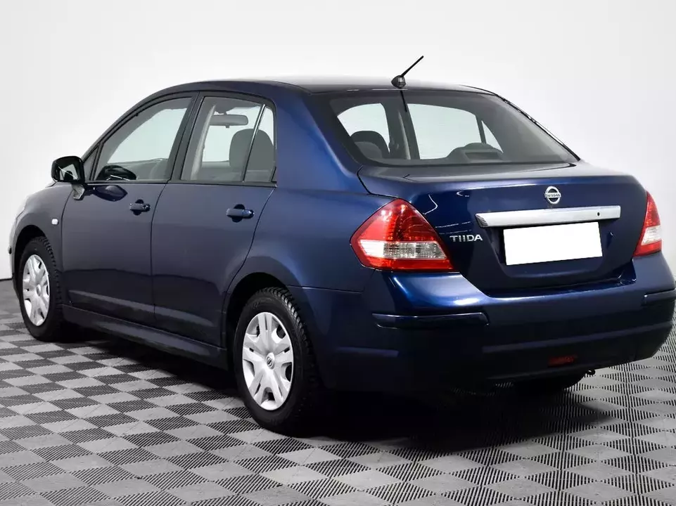 Nissan Tiida, фото №7
