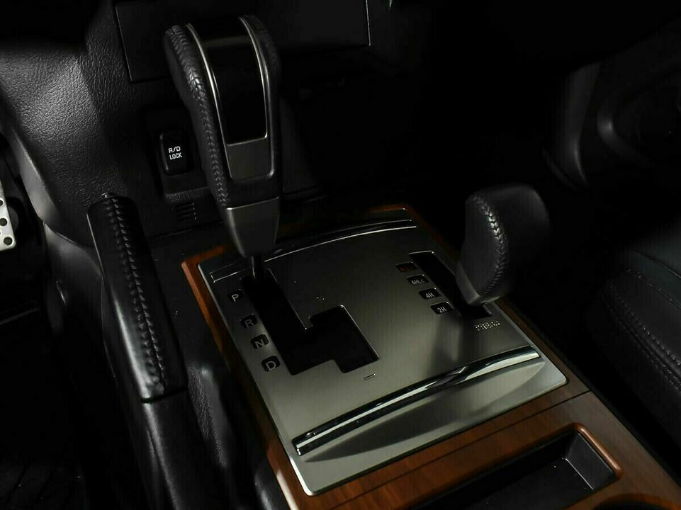Mitsubishi Pajero IV, фото №12