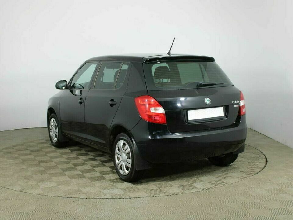 Skoda Fabia II Рестайлинг, фото №4