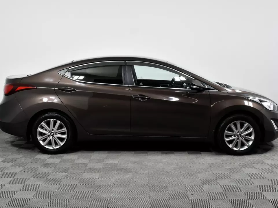 Hyundai Elantra, фото №4