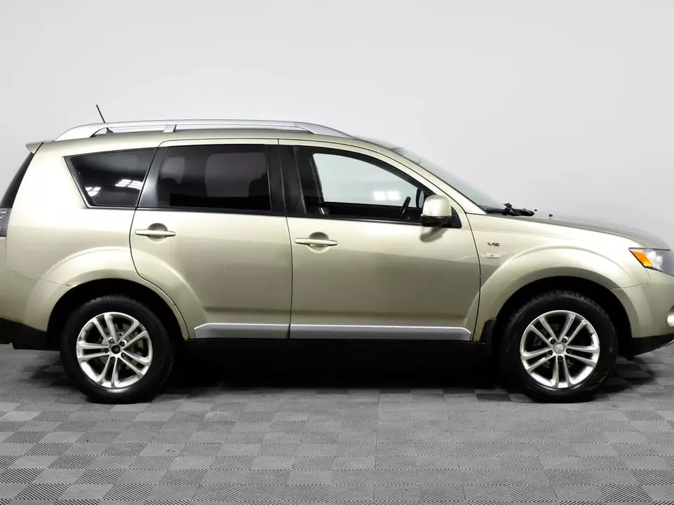 Mitsubishi Outlander, фото №4