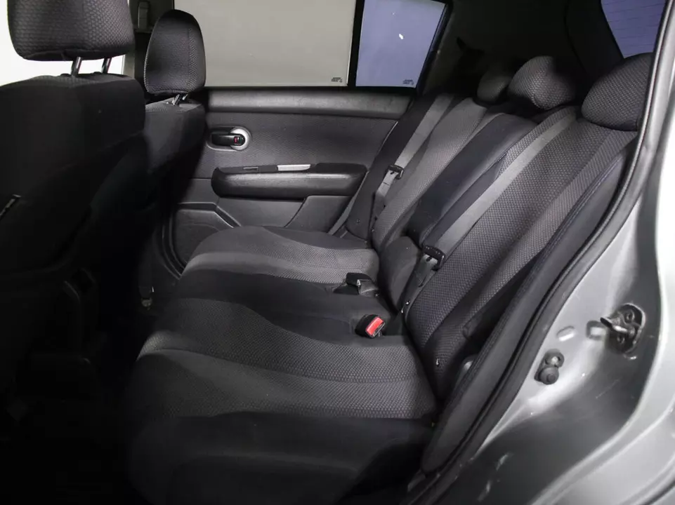 Nissan Tiida, фото №10