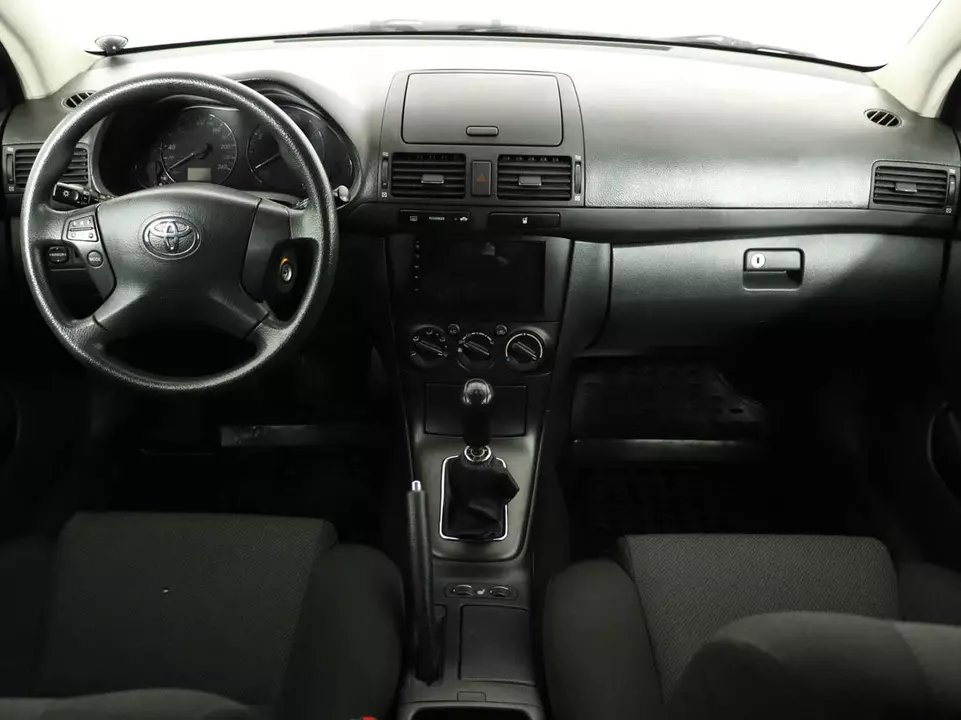 Toyota Avensis, фото №8