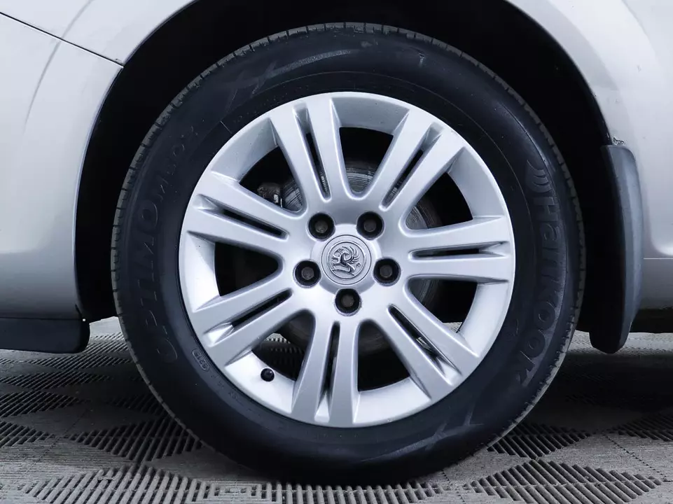 Opel Zafira, фото №16