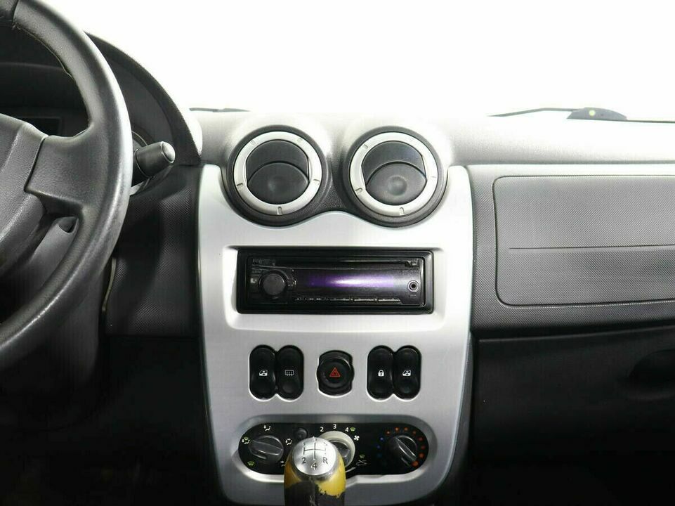 Renault Logan I Рестайлинг, фото №5