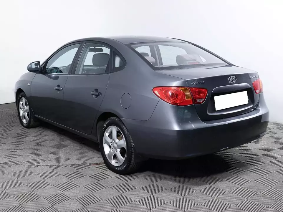 Hyundai Elantra, фото №2
