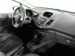 Ford Fiesta Mk6 Рестайлинг, фото №6