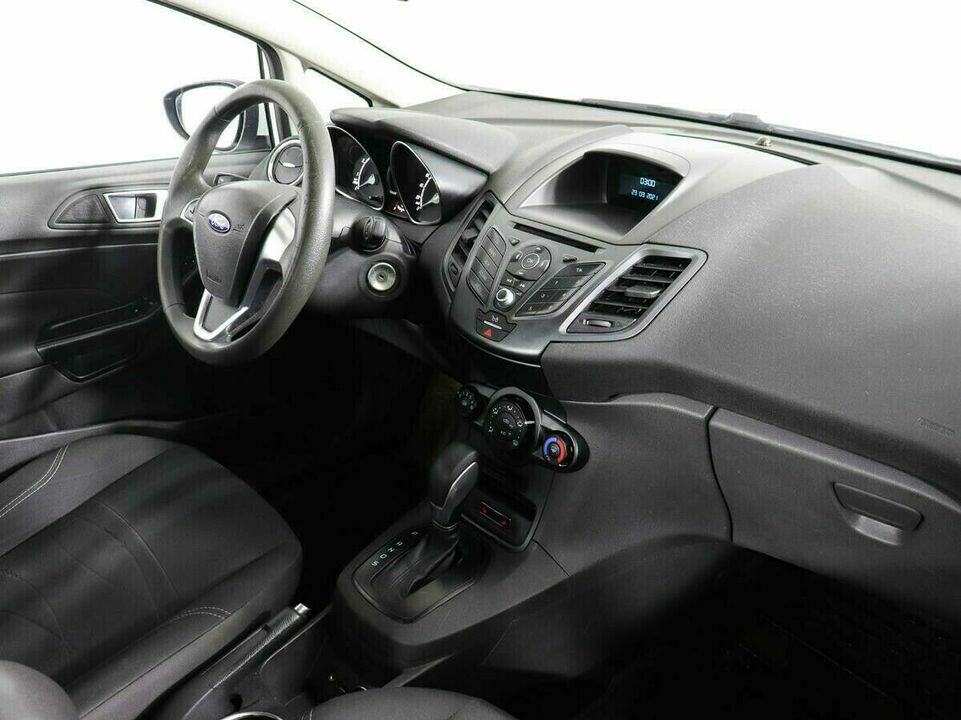 Ford Fiesta Mk6 Рестайлинг, фото №6